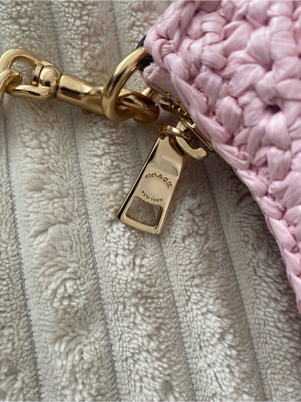 **SOLD**! COACH TERI STRAW SHOULDER BAG - Picture 7 of 10
